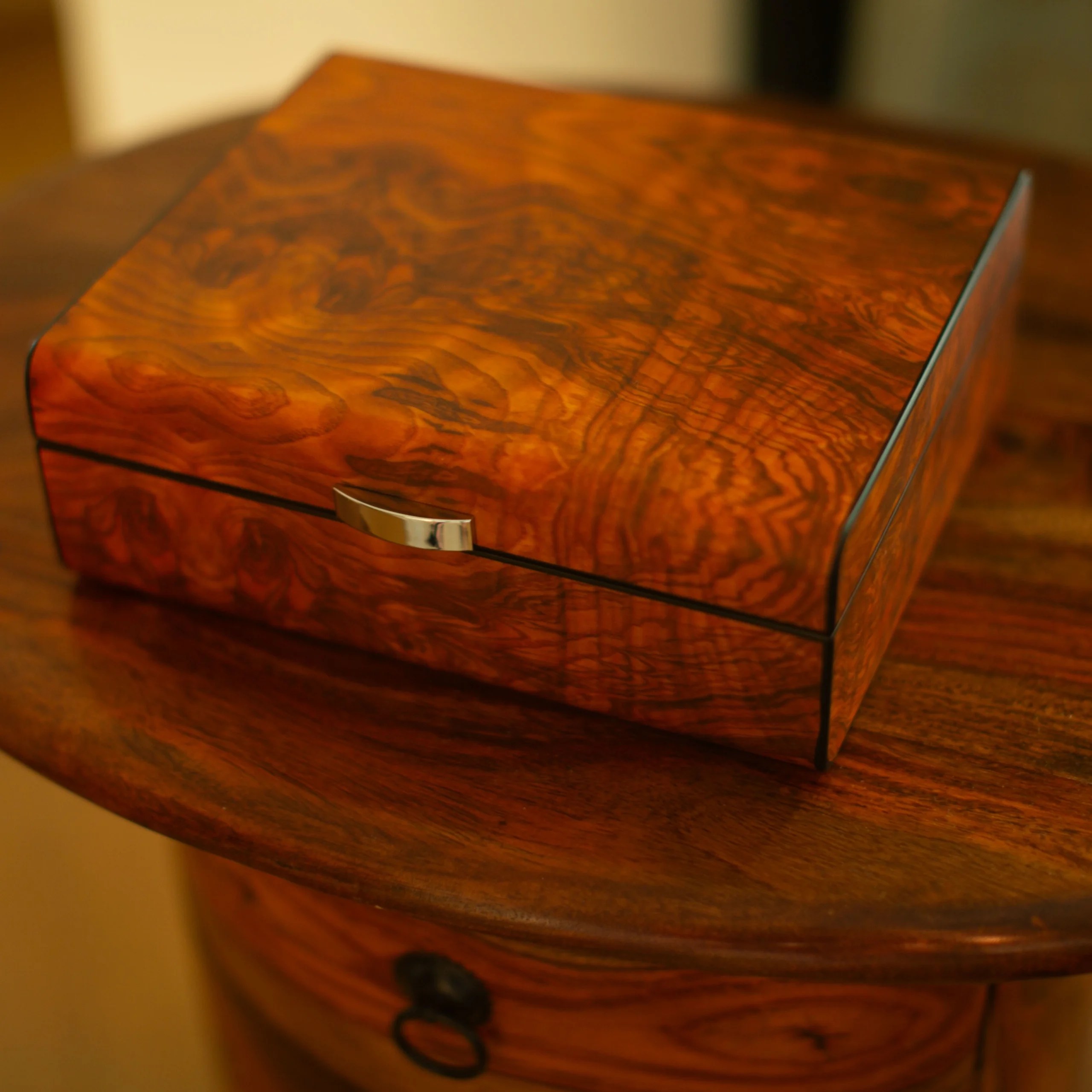 Wood Finish Cigar Humidor with Humidity Control