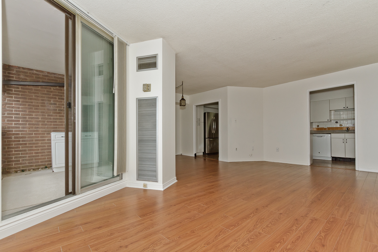 50 Elm Drive East 1709, Mississauga The Tanya Crepulja Team