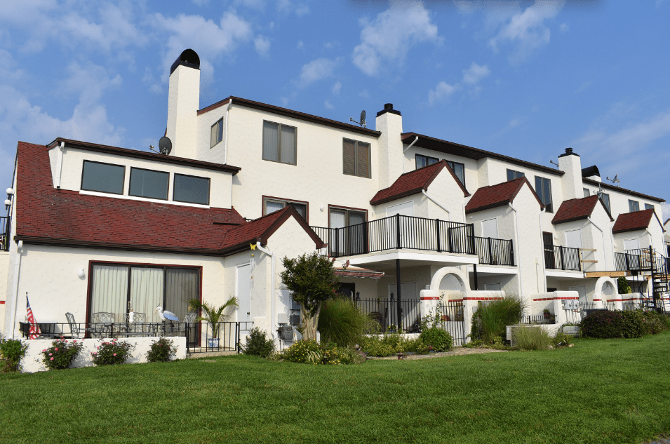 Queen’s Landing Condominium Facades and Roofs TDL Engineers