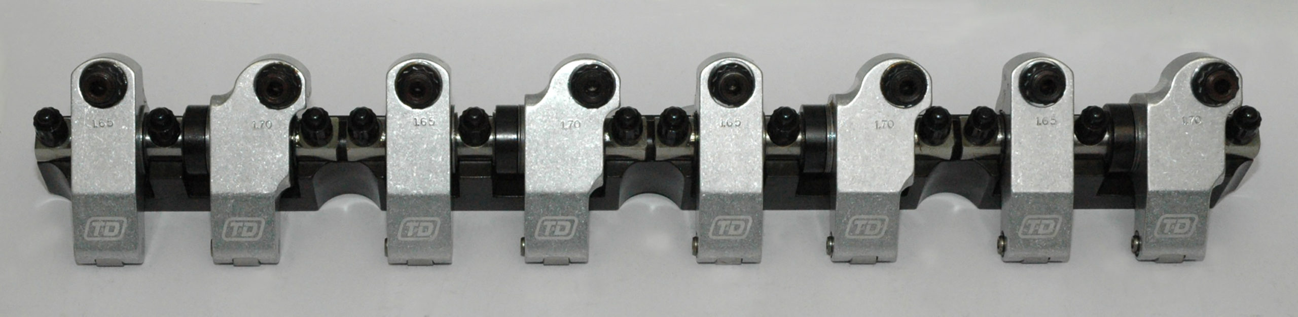 Small Block Ford Edelbrock Victor 15 Glidden Degree aluminum heads