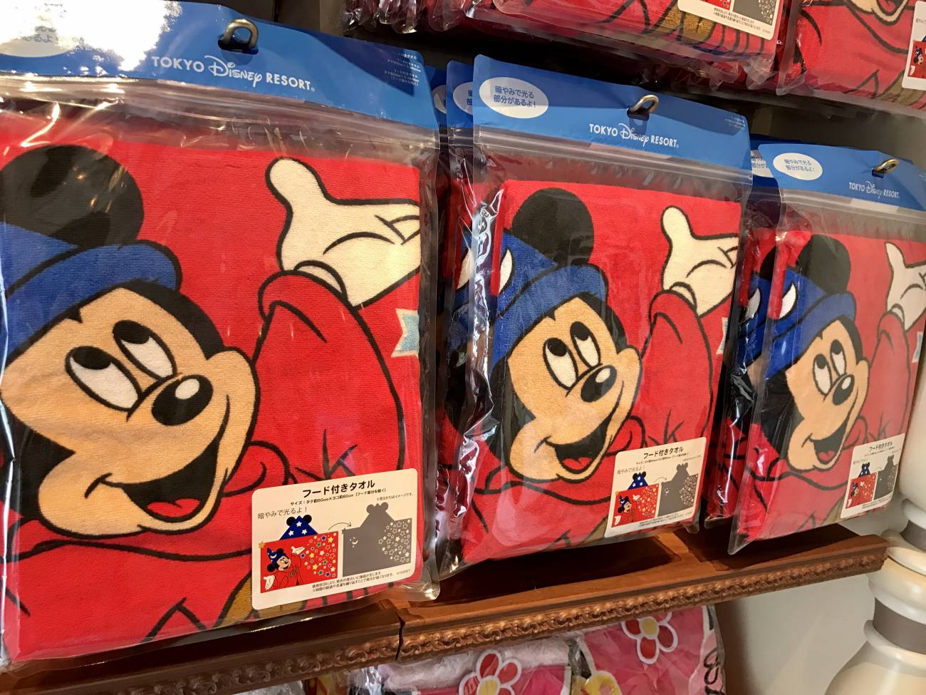 夏の新商品 ディズニーランド シーで販売中の最新グッズ紹介 フード付きタオルなどの夏アイテム アパレルや可愛い雑貨類をレビュー Tdrハック