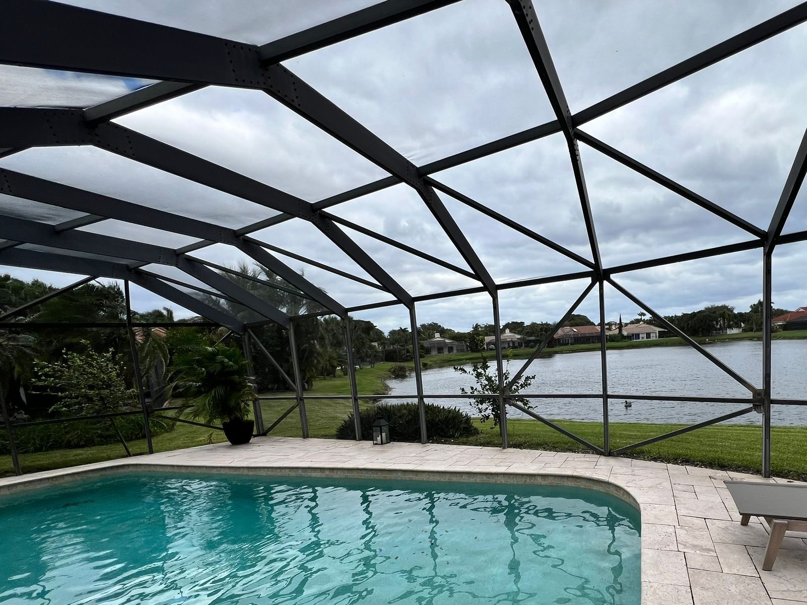 How much does a lanai cage cost?