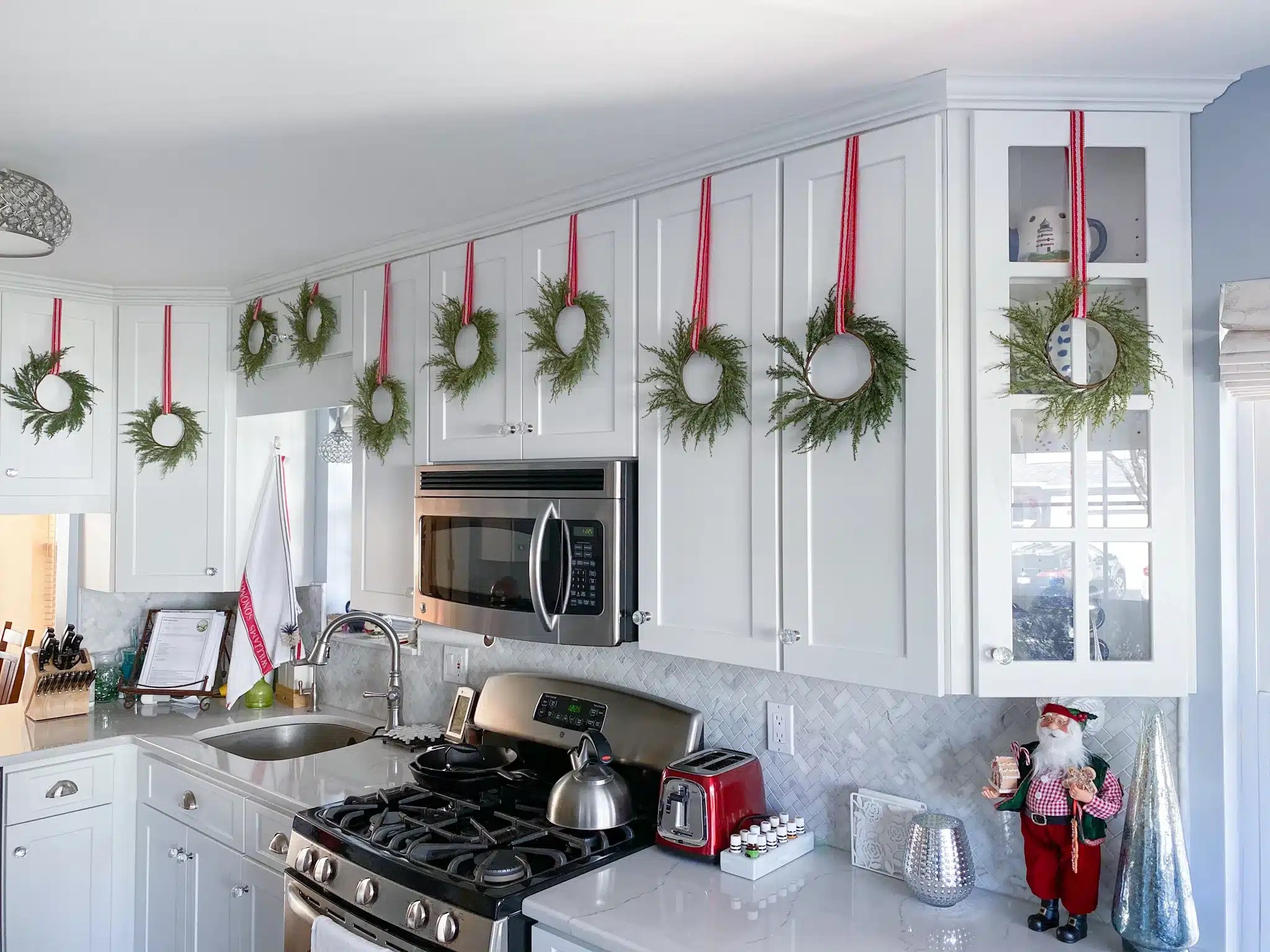 Kitchen Christmas Wreaths Teacher Baker Maker