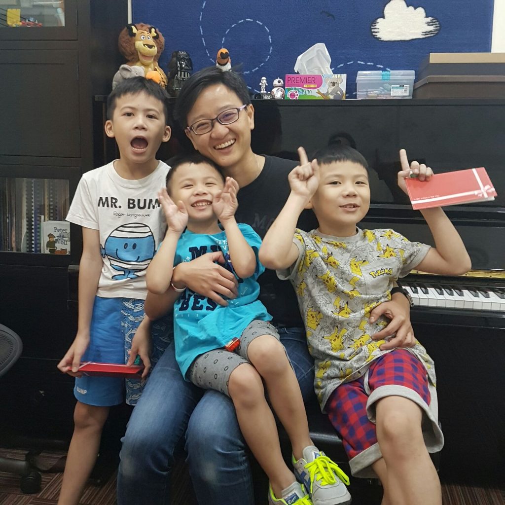 Babies love music Teacher Ping
