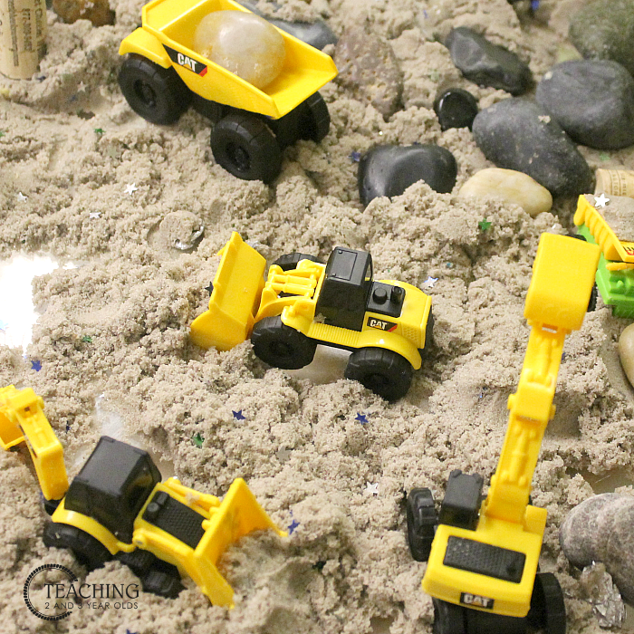 The Easiest Construction Sensory Bin Using Sand