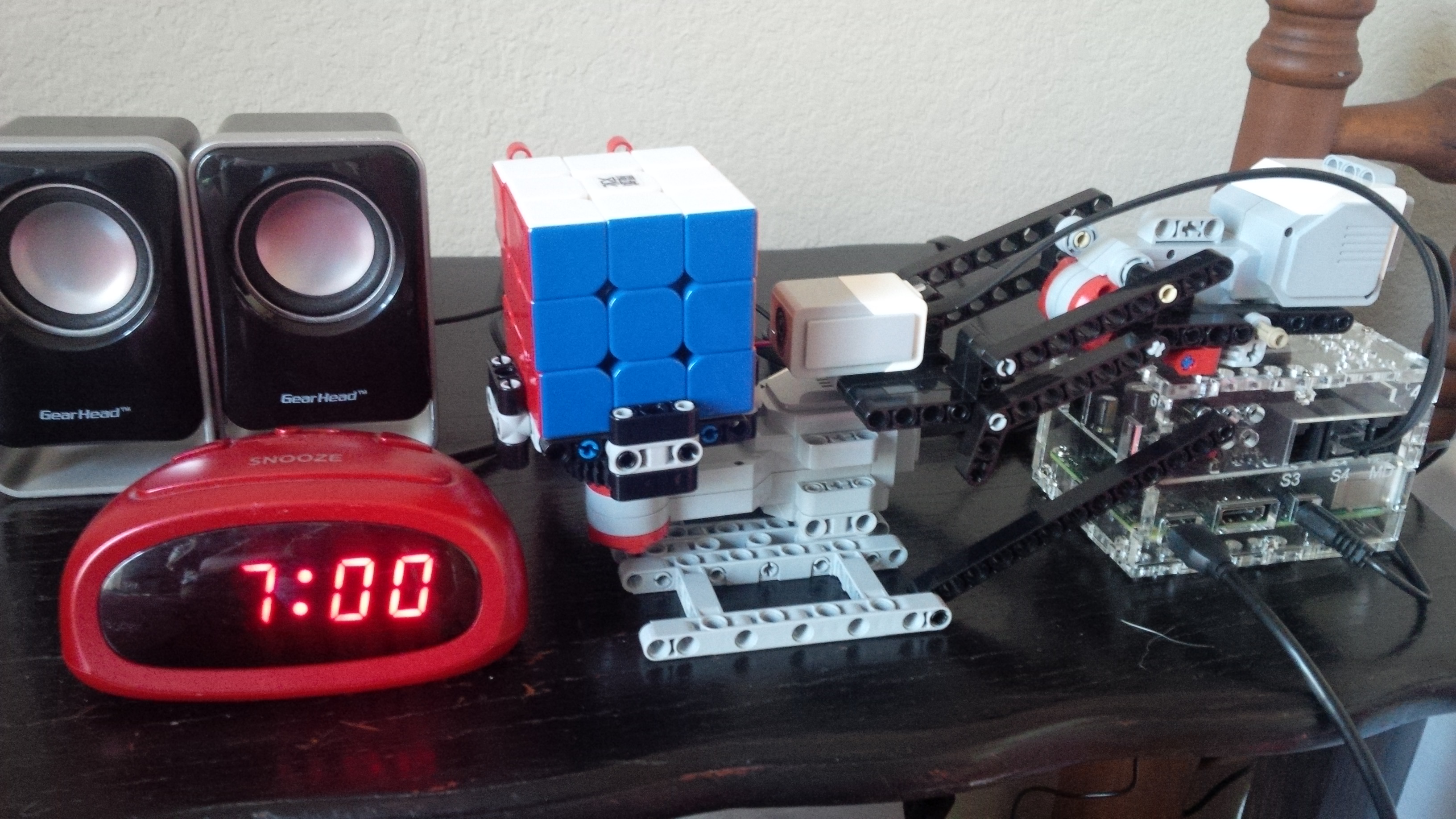 SpeedCuber Alarm Clock Teach Kids Engineering