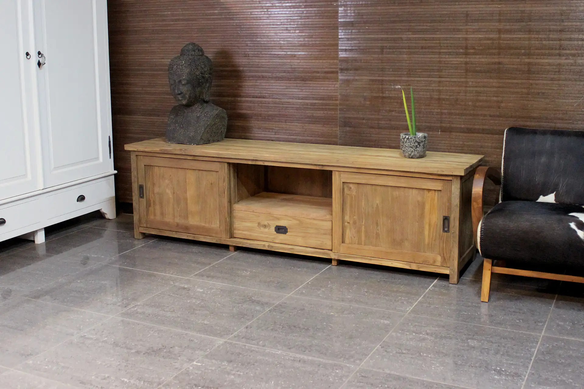 Teak Keluar TV145210S rural teak TV with sliding doors