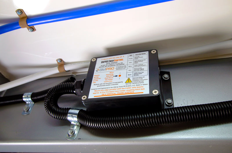 BMPRO BMPRO SwayControl for towing safety on the road