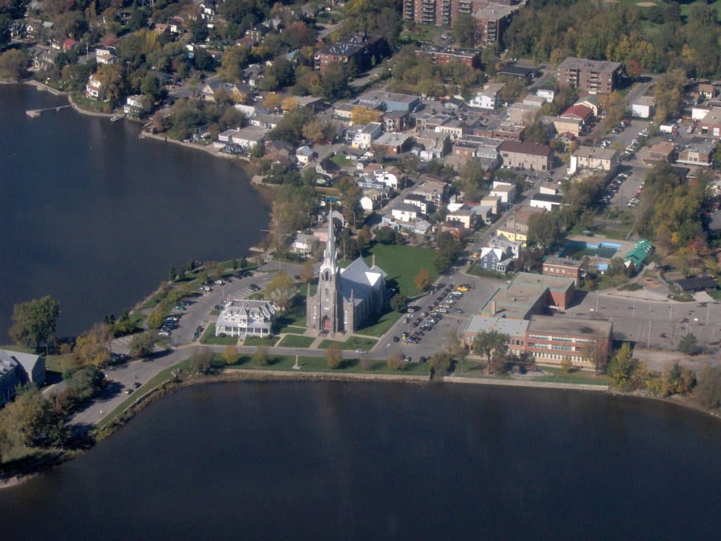 PointeClaire Team CampbellCornoni Real Estate Brokers Royal