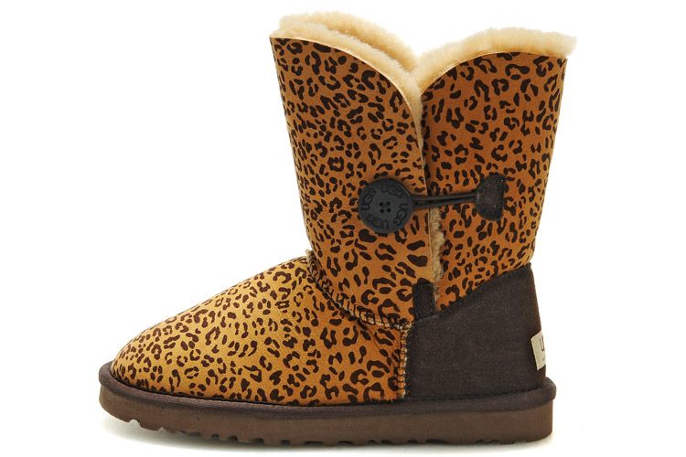 bottes ugg leopard