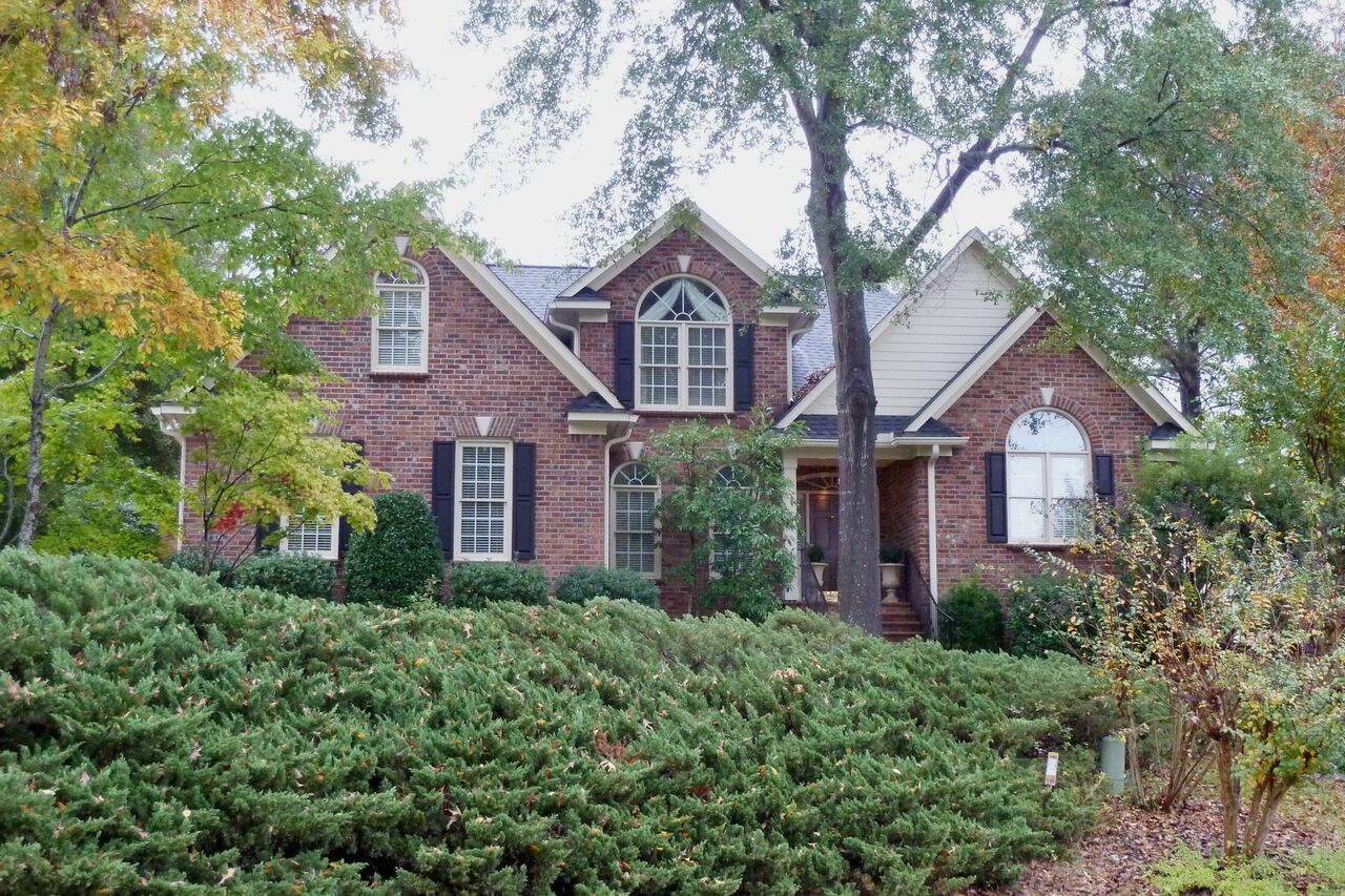 409 S. Hampton Court Is For Sale.