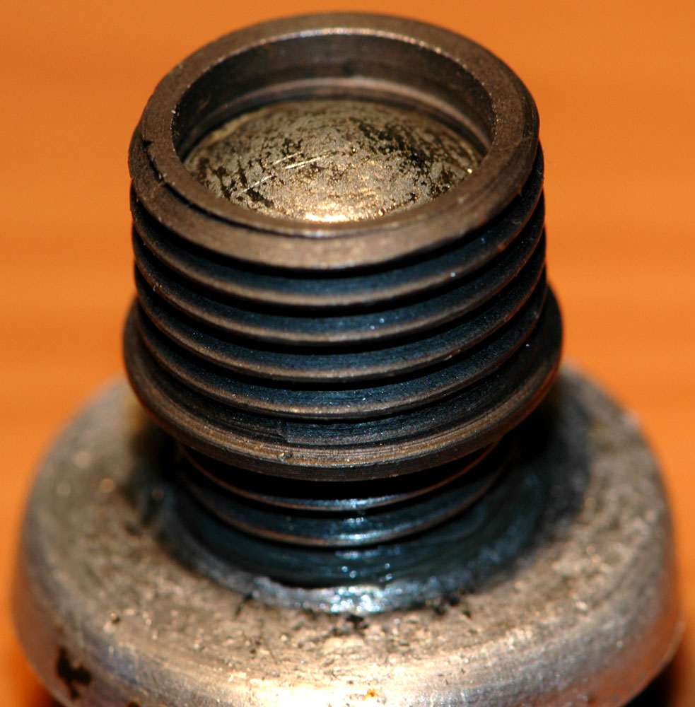 Installing a timesert sump plug repair / thread insert TGR Team