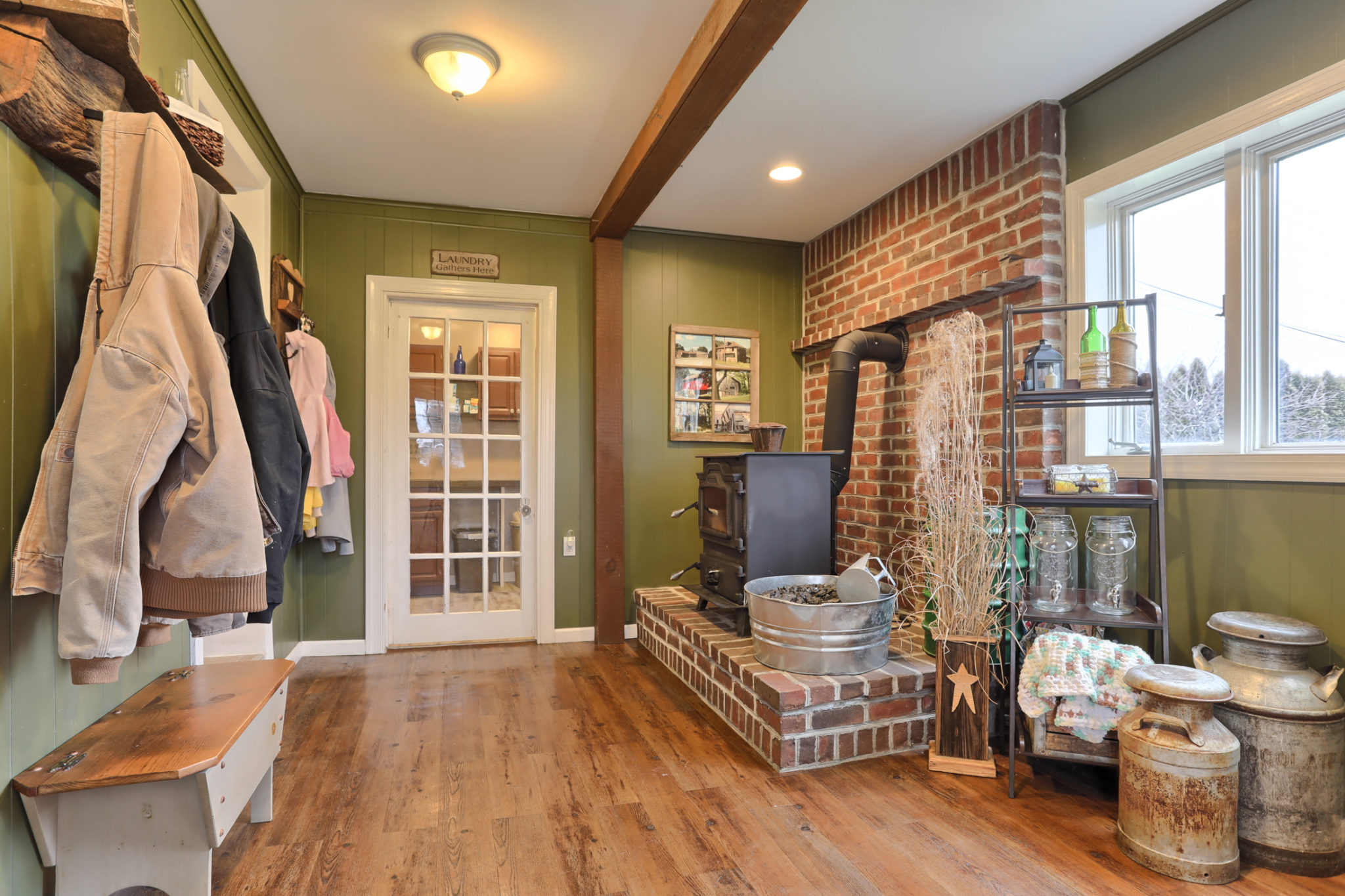 603 Greble Road Mudroom • Emmily Longenecker Team Iron Valley Real