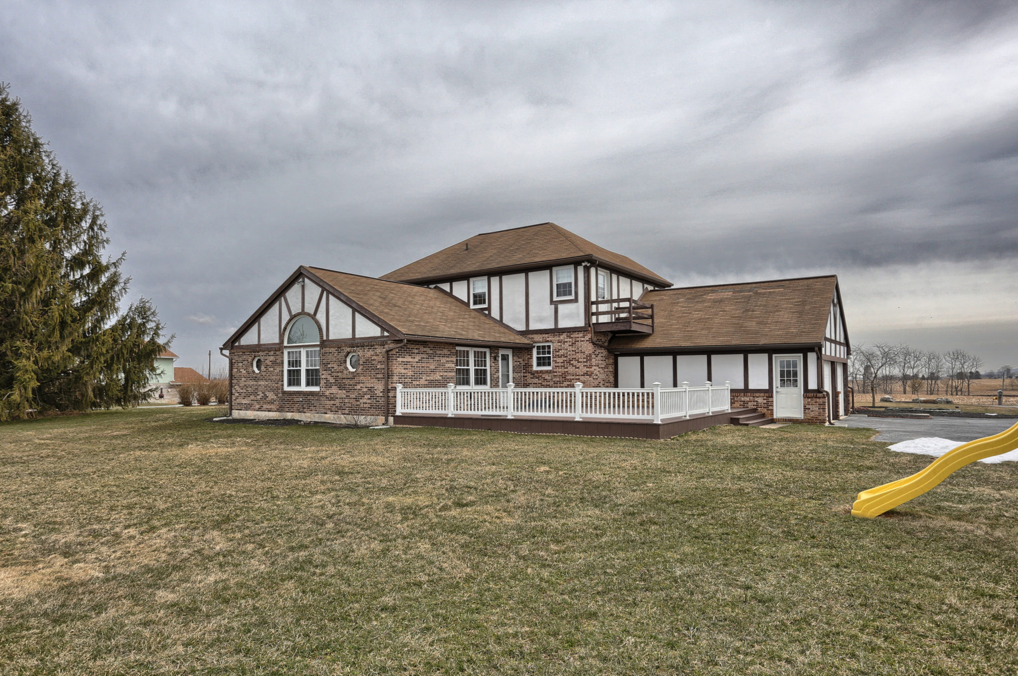 35 • Emmily Longenecker Team Iron Valley Real Estate