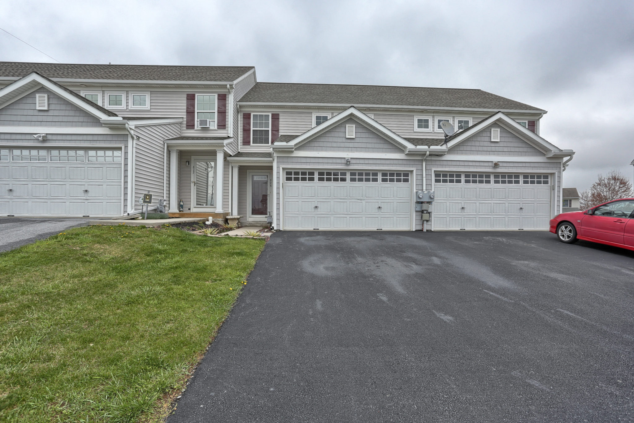 36 • Emmily Longenecker Team Iron Valley Real Estate