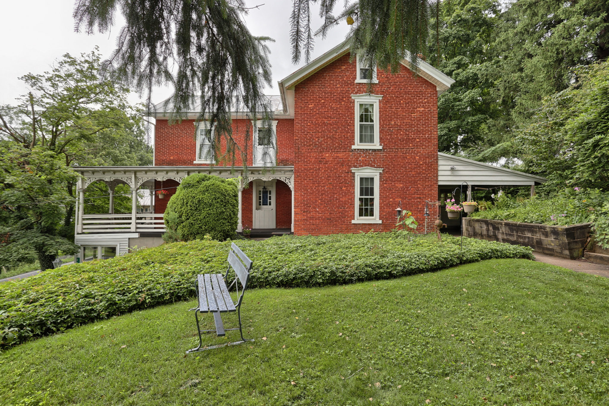 28 • Emmily Longenecker Team Iron Valley Real Estate