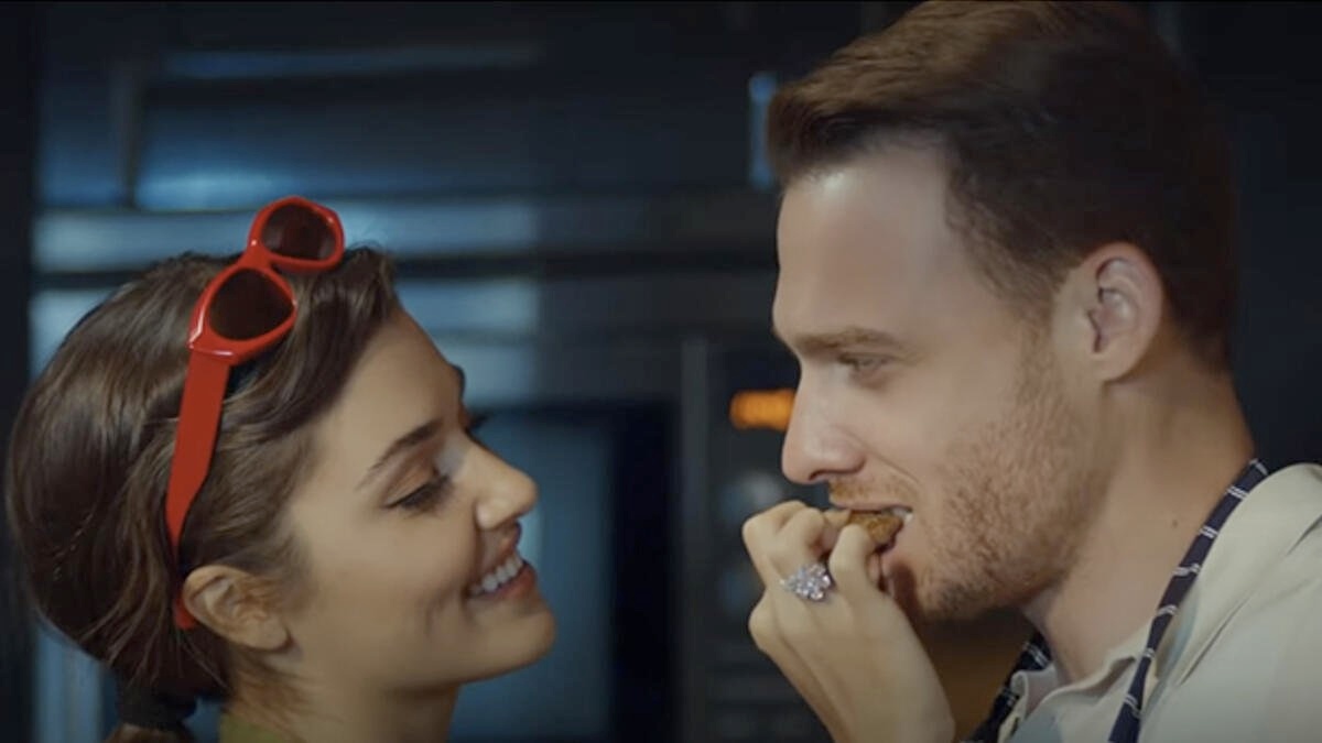 Sen Çal Kapımı / Love Is In The Air success in Spain Turkish Series