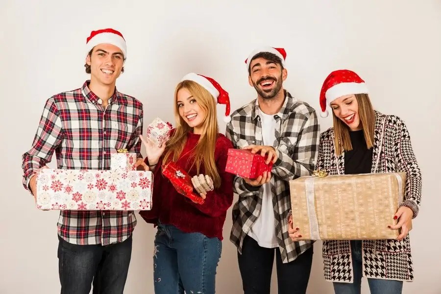 750 Christmas Team Names (Festive, Fun) Spread Cheer!