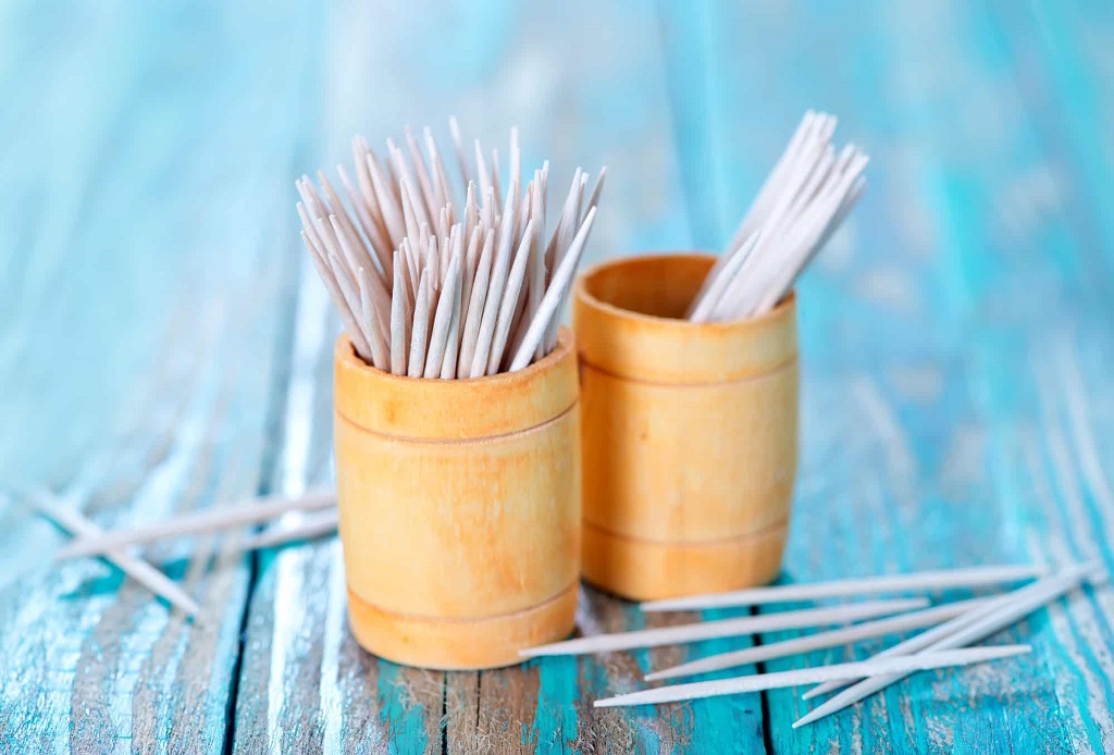 Are Plastic Toothpicks Bad for Your Teeth Team RedByte