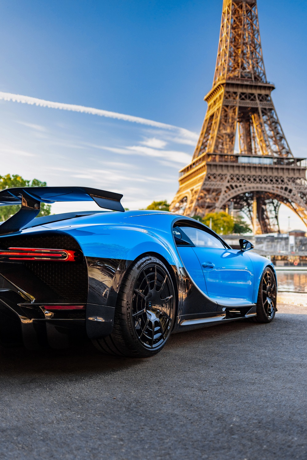 Rockin' Bugatti Chiron Pur Sport Launches European Tour