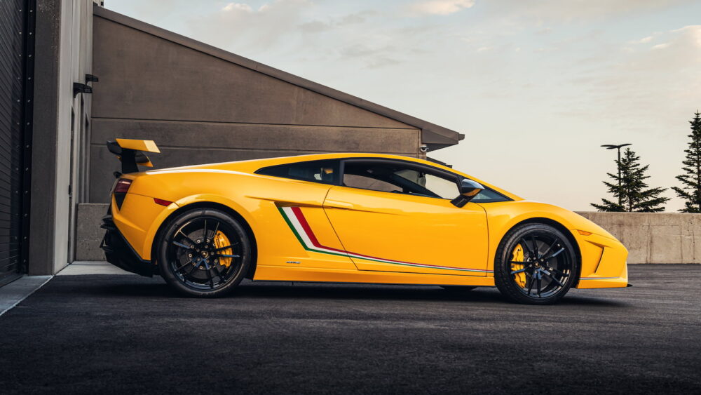 Canadian Gallardo 1 of 3 Made for the Great White North