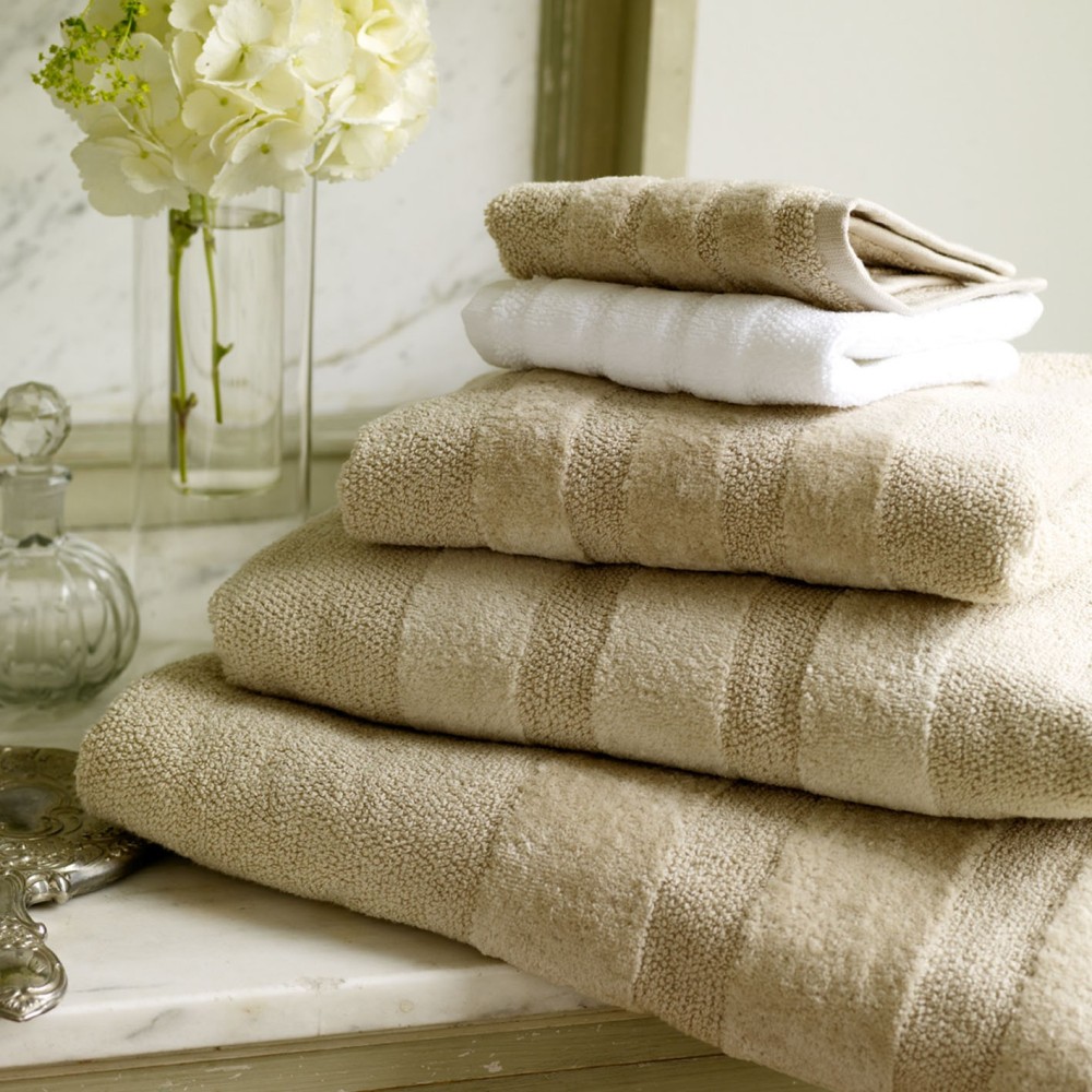 Cotton / linen terry bath towels with ton / ton jacquard border. TeamStone