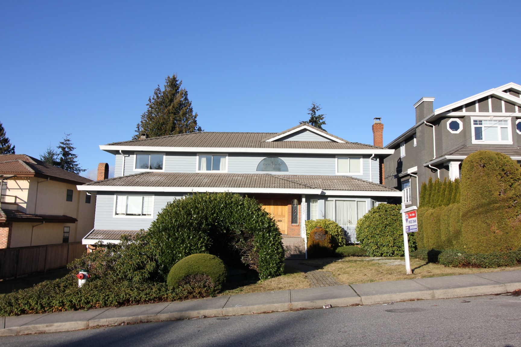 7257 PANDORA STREET, BURNABY Team Vince Chan