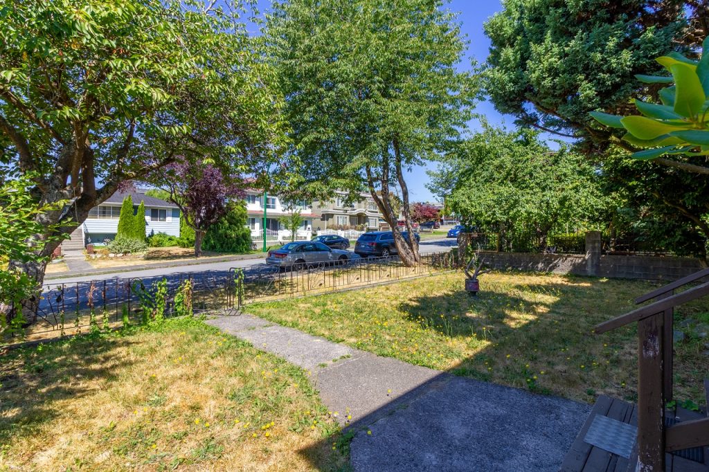 1440 Rosser Avenue, Burnaby North Team Vince Chan