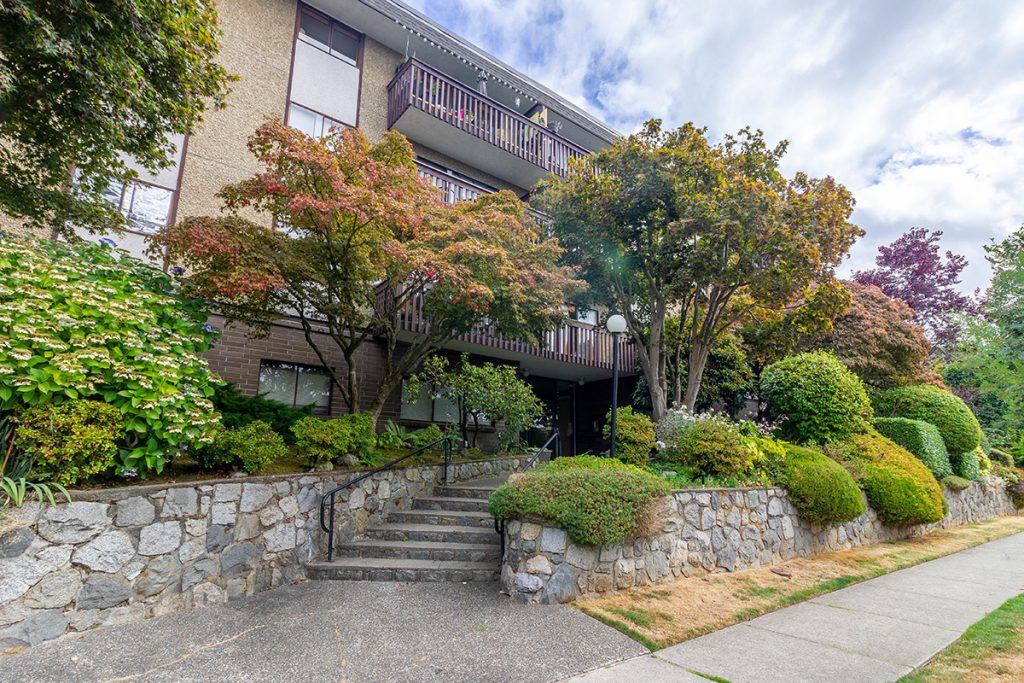 403 120 E 4th Street, North Vancouver Team Vince Chan