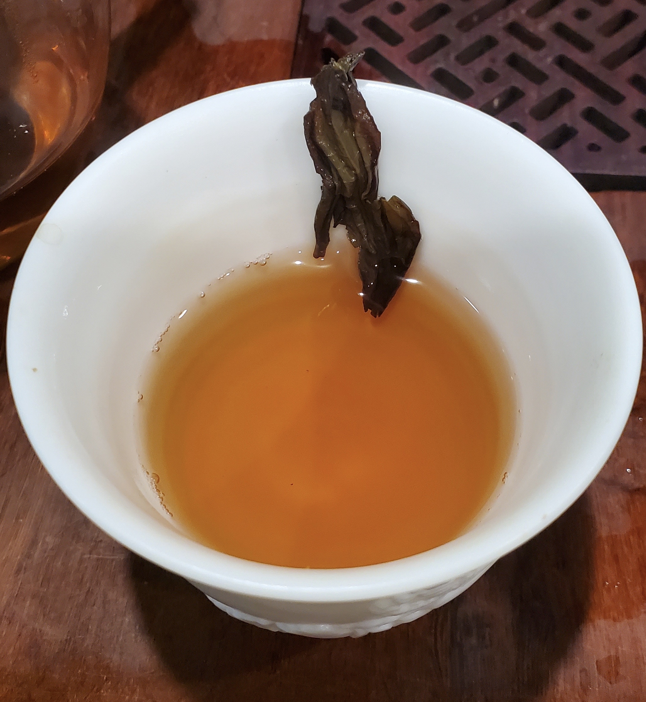 Black Dragon Tea, “Oolong”Part 1 TeaTimeGuy