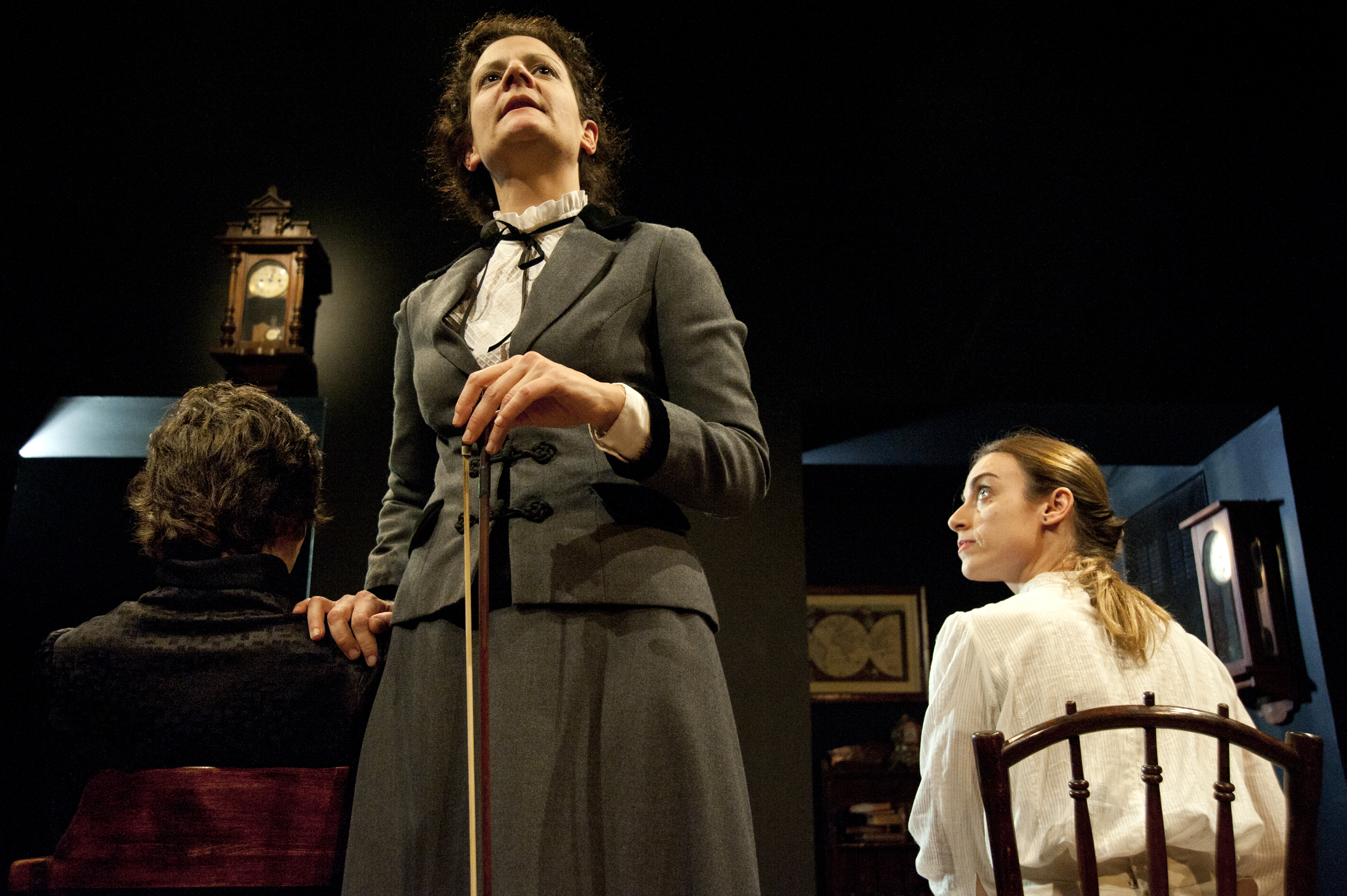 Las tres hermanas. Deconstructing Chéjov Teatrero