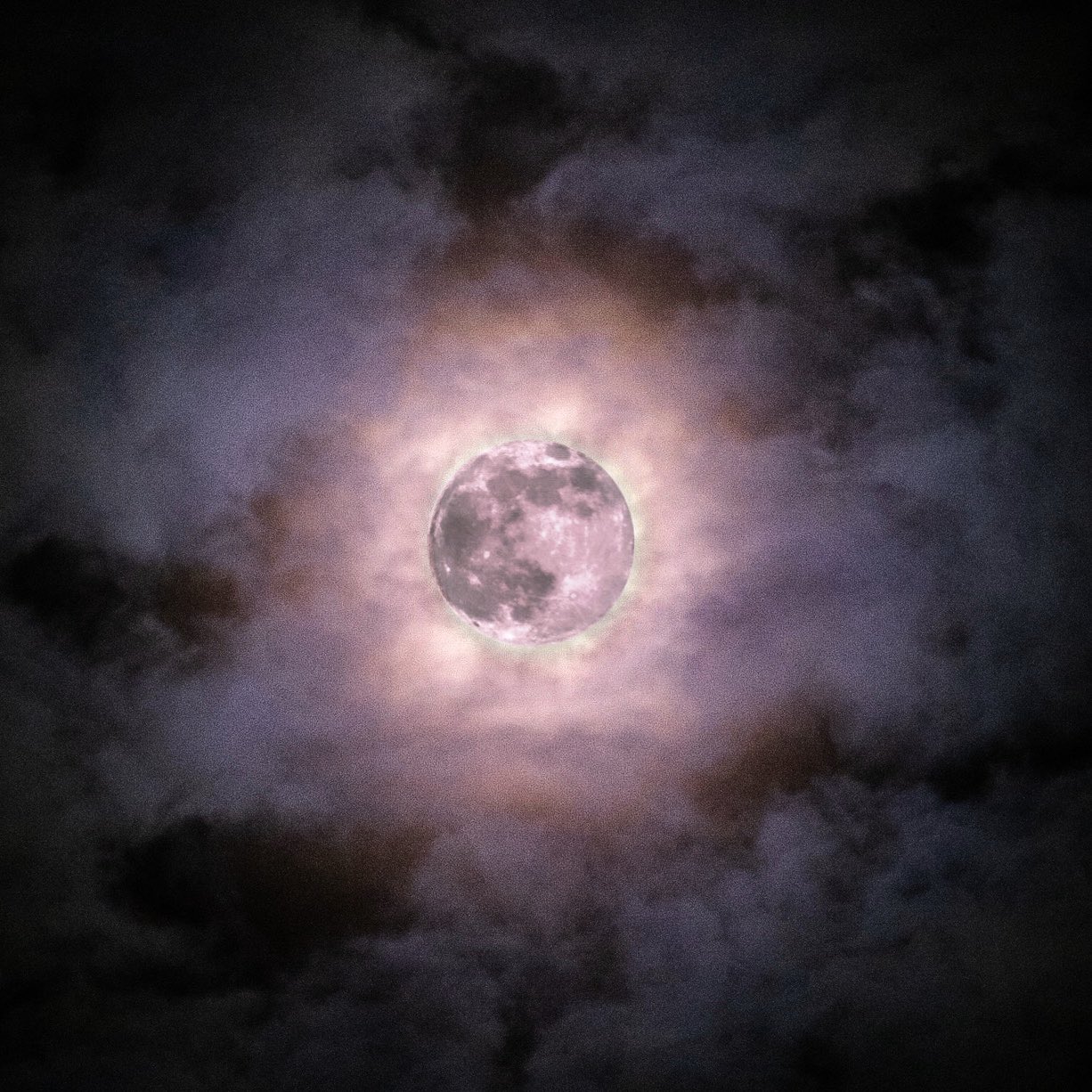 See breathtaking pic of April Super Pink Moon 2020 from all around the