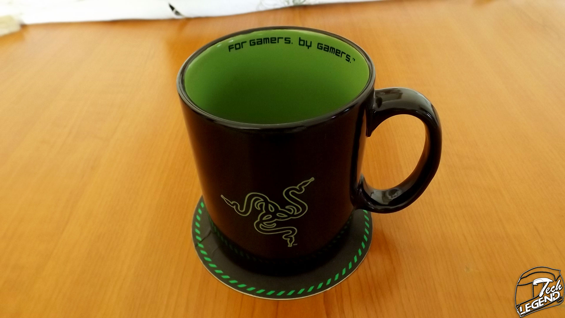 Razer Naga Epic Chroma and Razer Mug Review