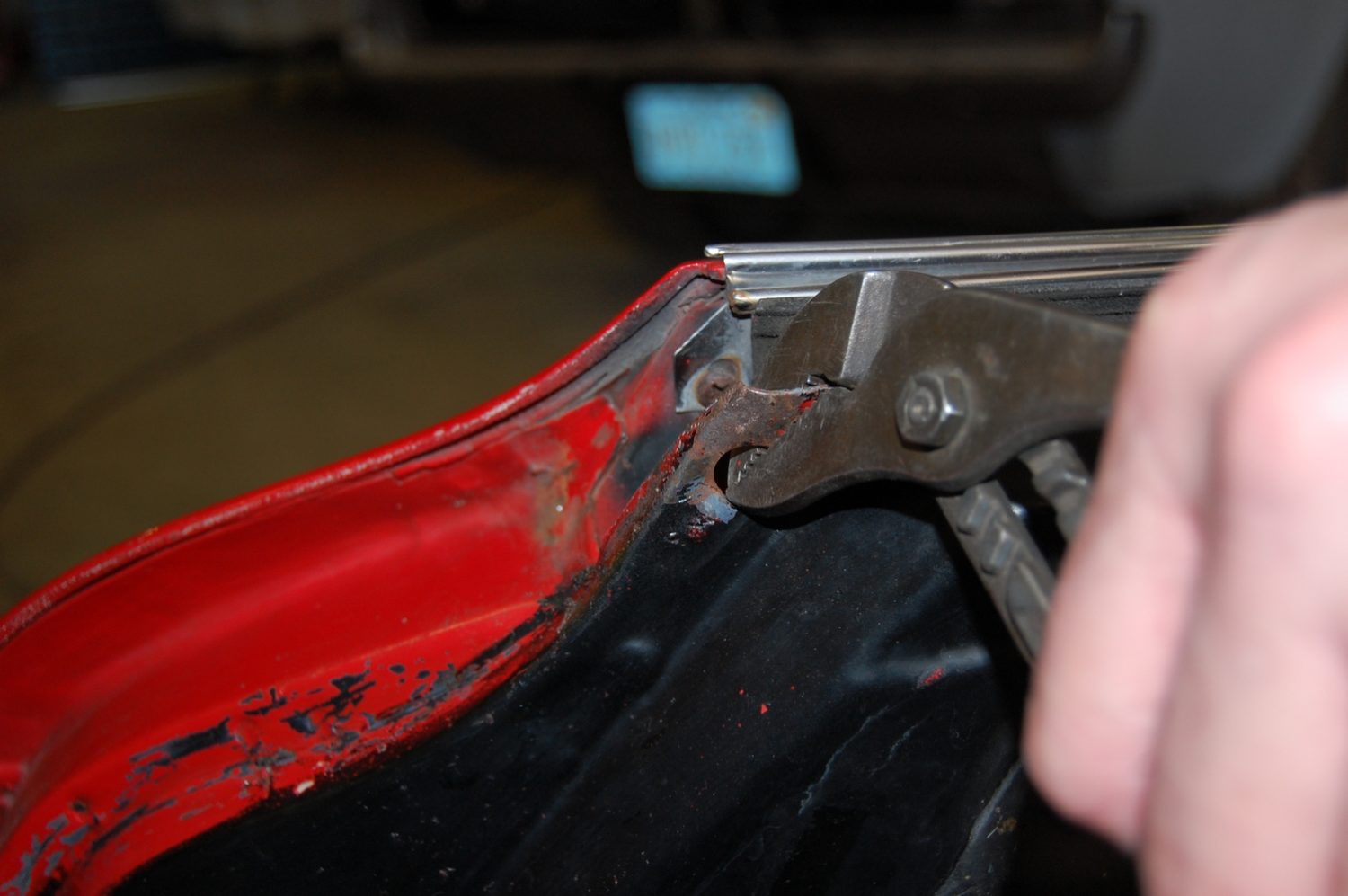 196882 Corvette Door Hinge and Window Repair CC Tech