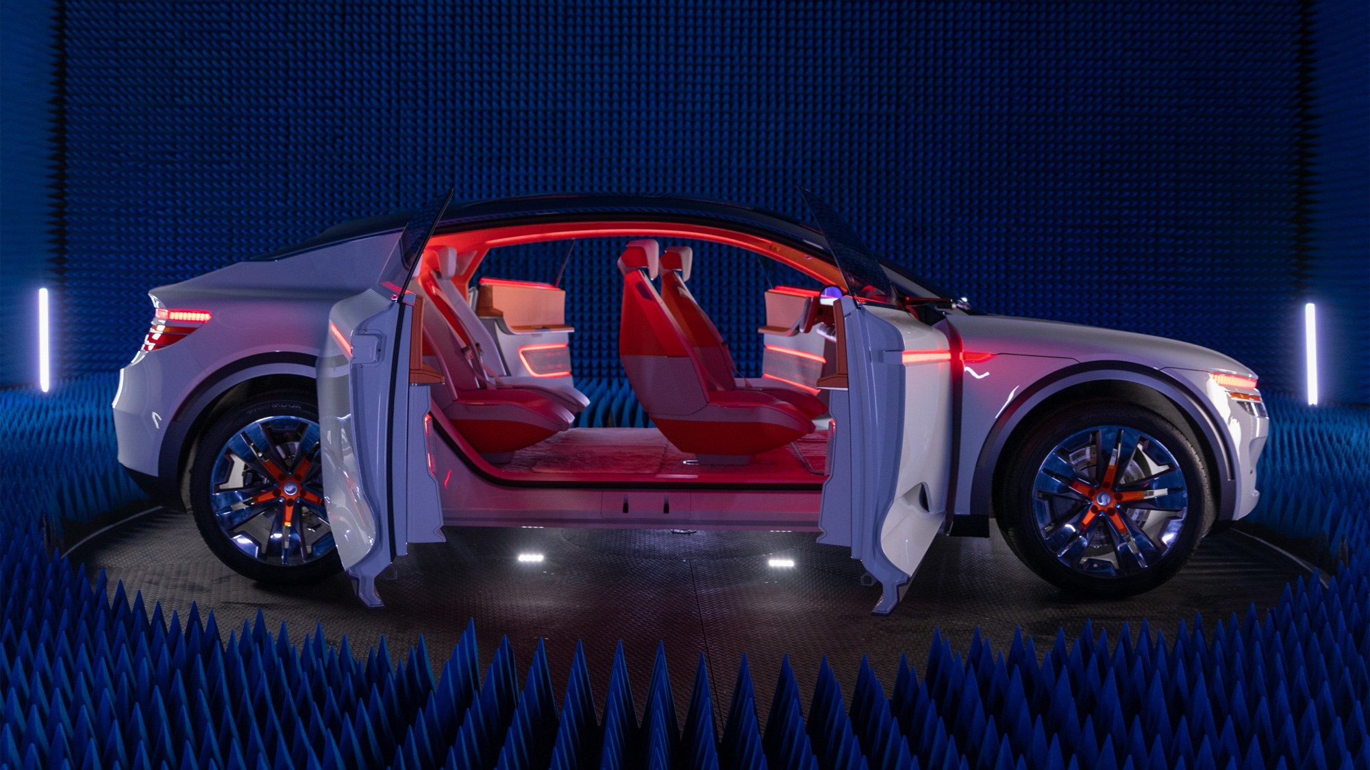 صور .. كوالكوم تستعرض تكنولوجيا الجيل الجديد داخل السيارة بمواصفات خيالية