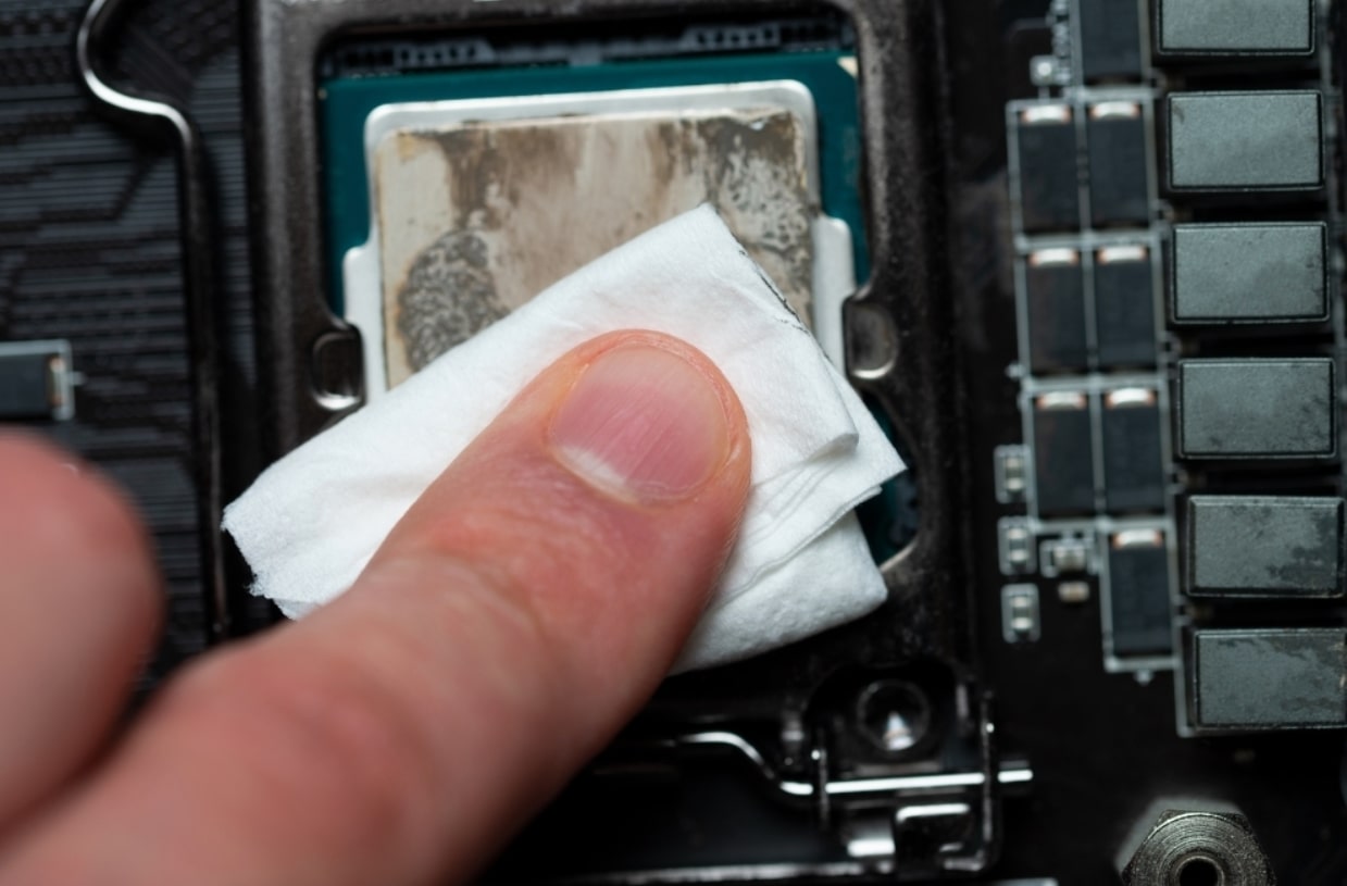 Guide How To Clean Thermal Paste Off CPU? Tech4Gamers
