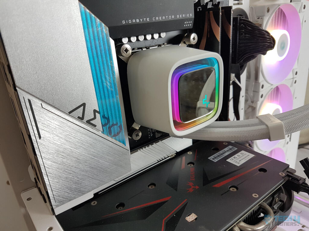 AIO Vs Custom Loop Liquid Cooling [Explained] Tech4Gamers