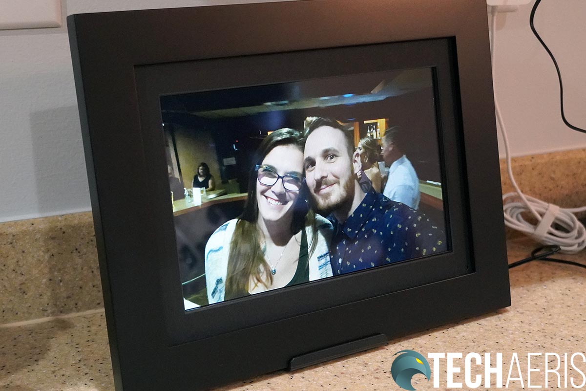 Brookstone PhotoShare Smart Frame review Easily view photos from