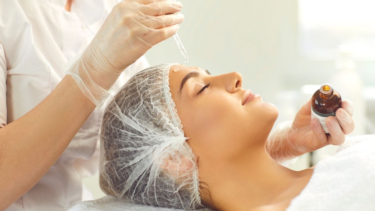 Face Serums Benefits, Types, and Usage