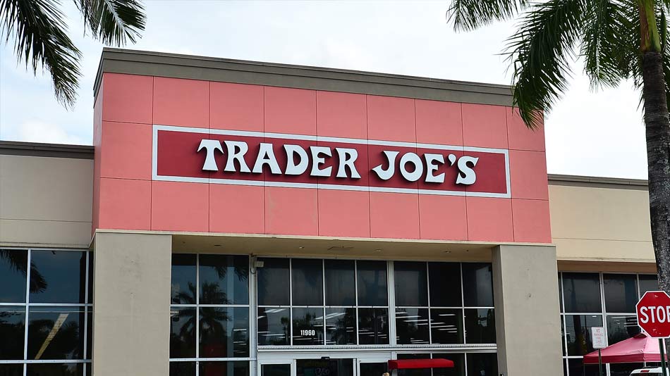 Dayforce Trader Joe's Revolutionizing Workforce Management in Retail 6(04)