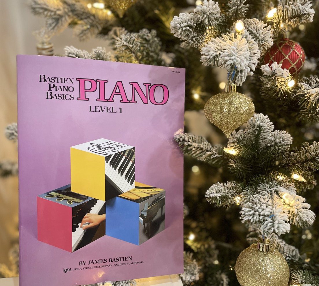 9 Best Piano Books For Beginners (Kids & Adults)