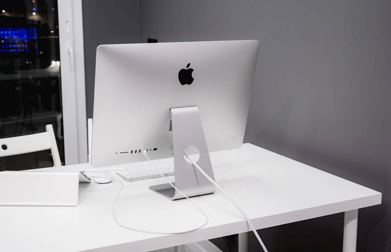 Best iMac Pro Stands of 2021 to Buy For Your Office