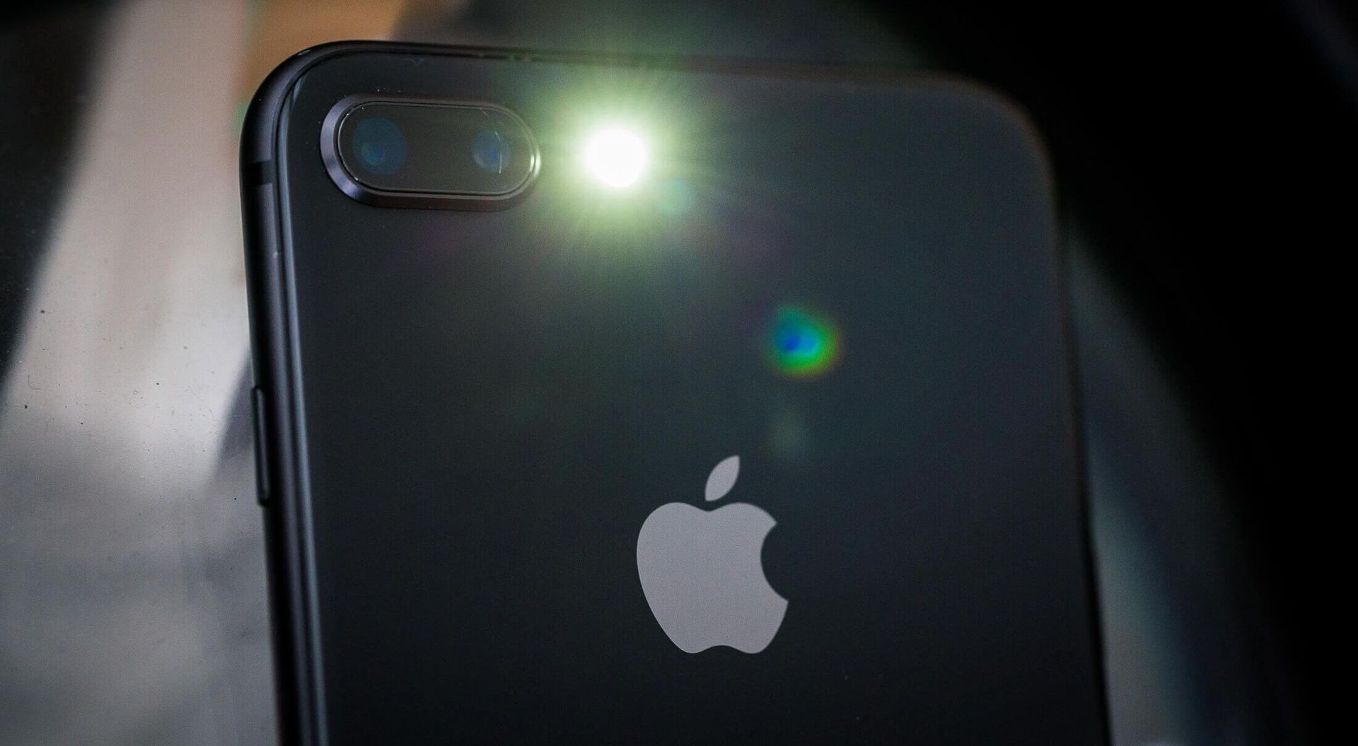 iPhone torch not working How to fix it? • TechBriefly