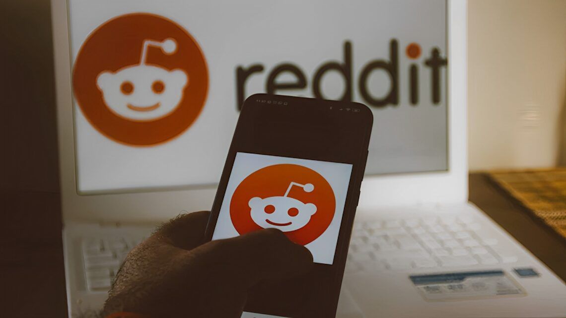 What is r4r? Social media term explained TechBriefly(04)
