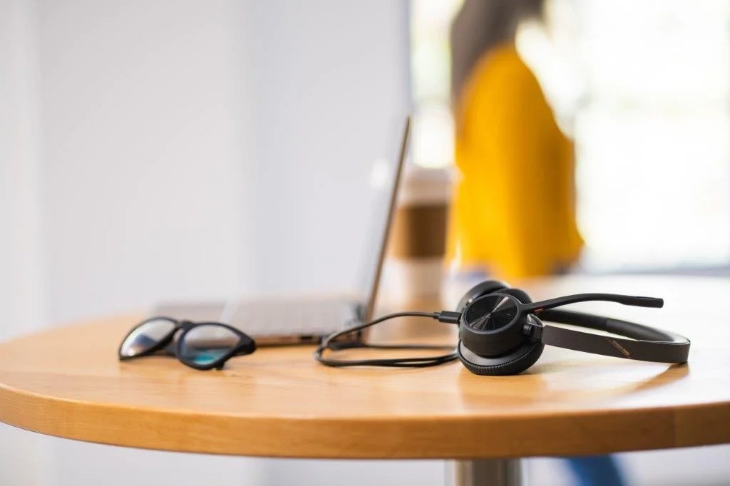 Work Like a Boss with Poly’s Voyager 4300 UC Series Headset Designed