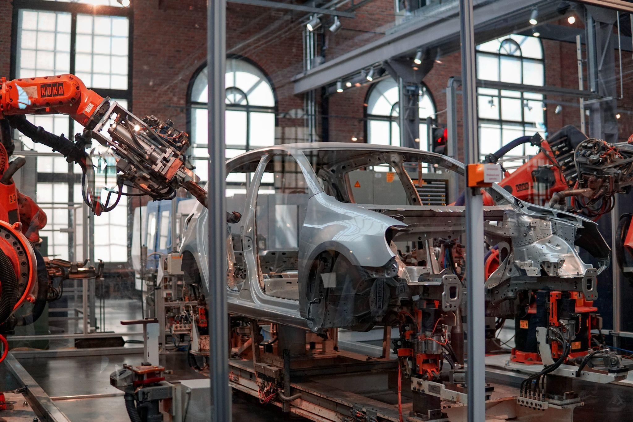 How Has Virtual Reality Technology Changed the Automotive Industry