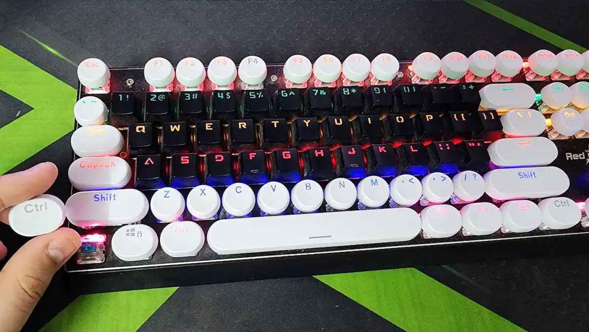 How Do Mechanical Keyboards Work? (Explained)