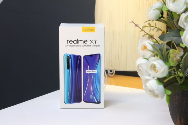 Realme XT World's First 64MP Camera Phone First Impression (Camera