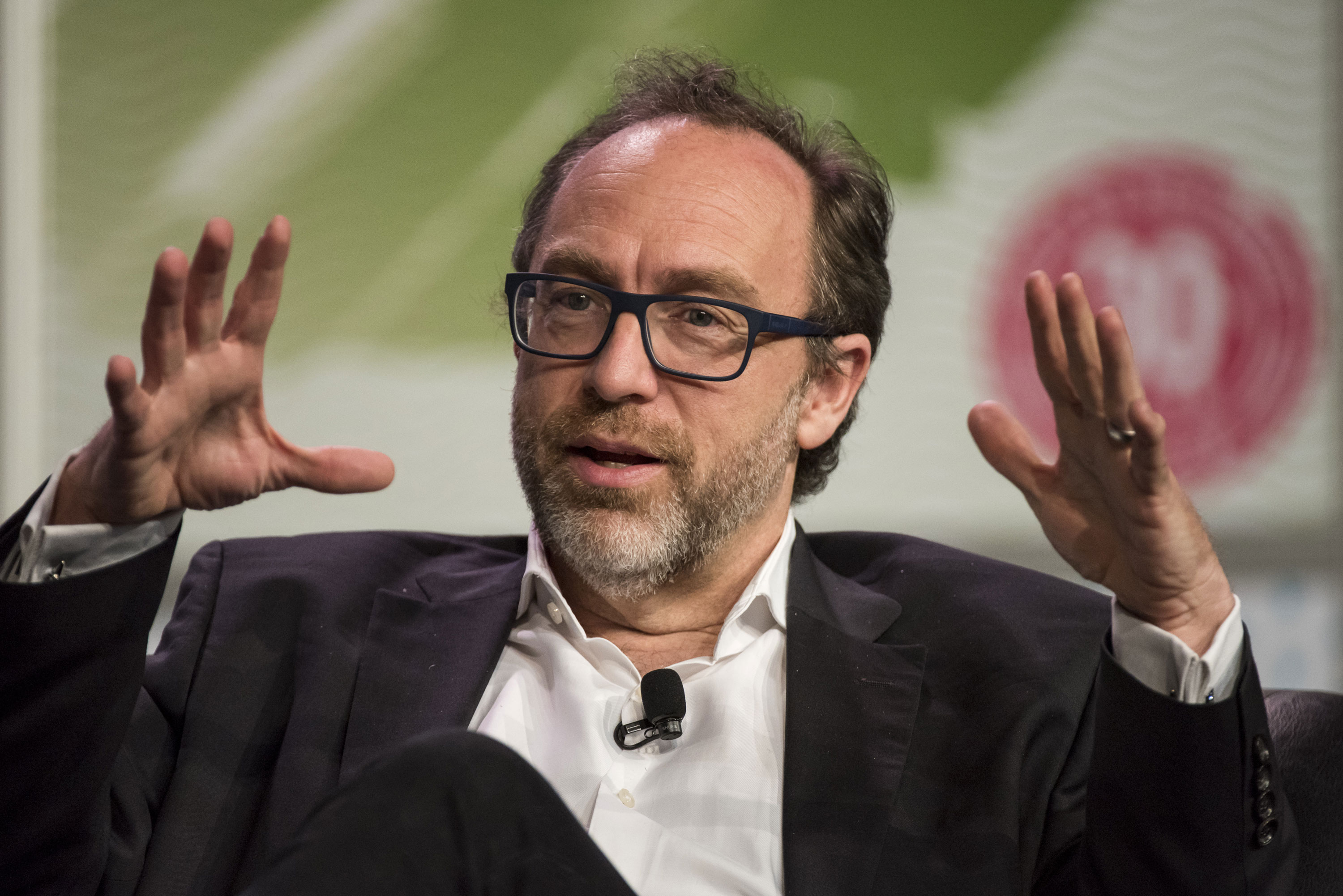 Wikipedia cofounder Jimmy Wales blasts “deranged” companies editing