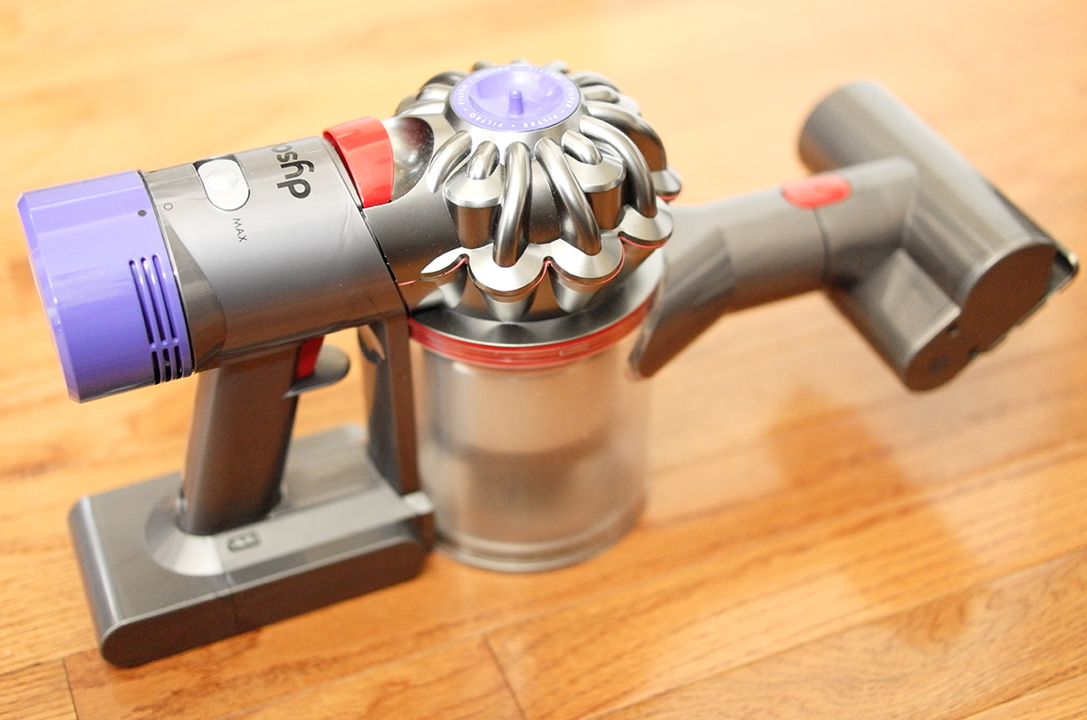 Review Dyson’s V8 Absolute vacuum can be useful, minus middling